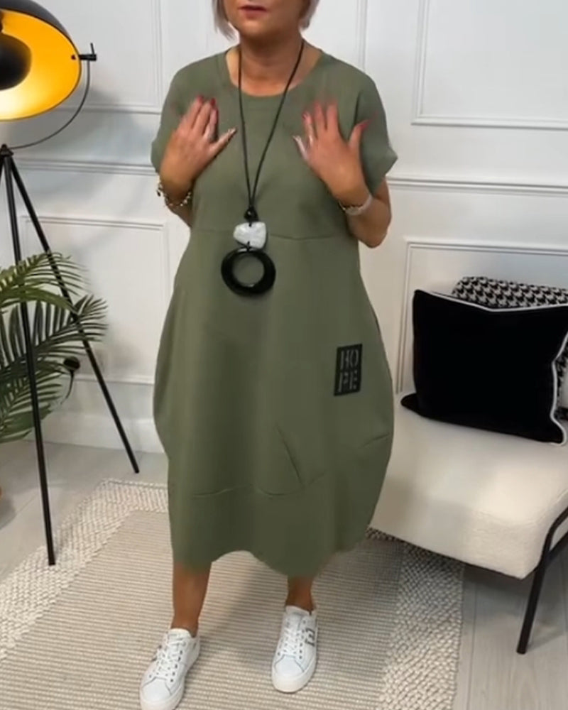 Julie™ | Stilfuld Kjole med Korte Ærmer