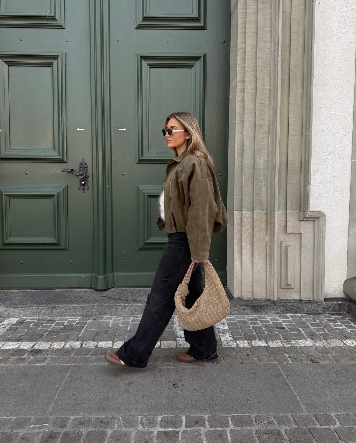 RUSKINDSJAKKE MED LYNLÅS