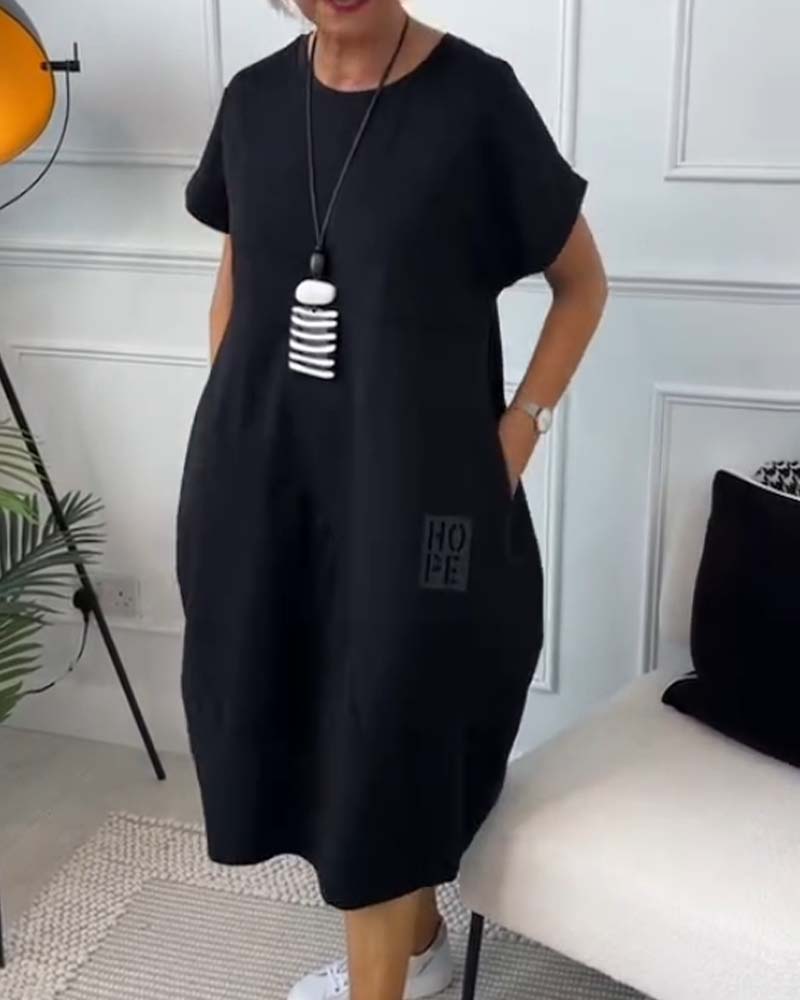 Julie™ | Stilfuld Kjole med Korte Ærmer