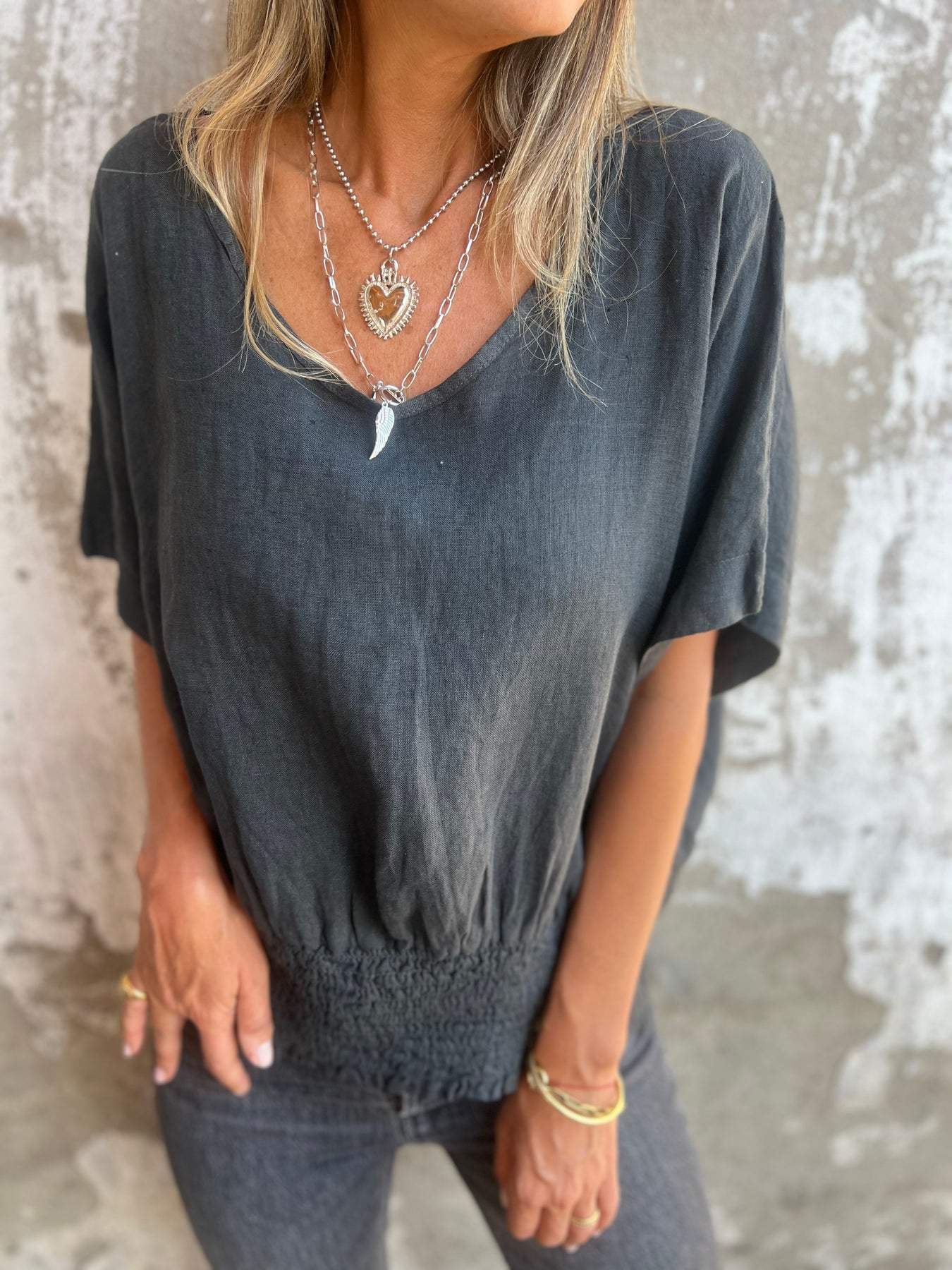 Ida™ | Behagelig Taljeret Bluse med V-hals