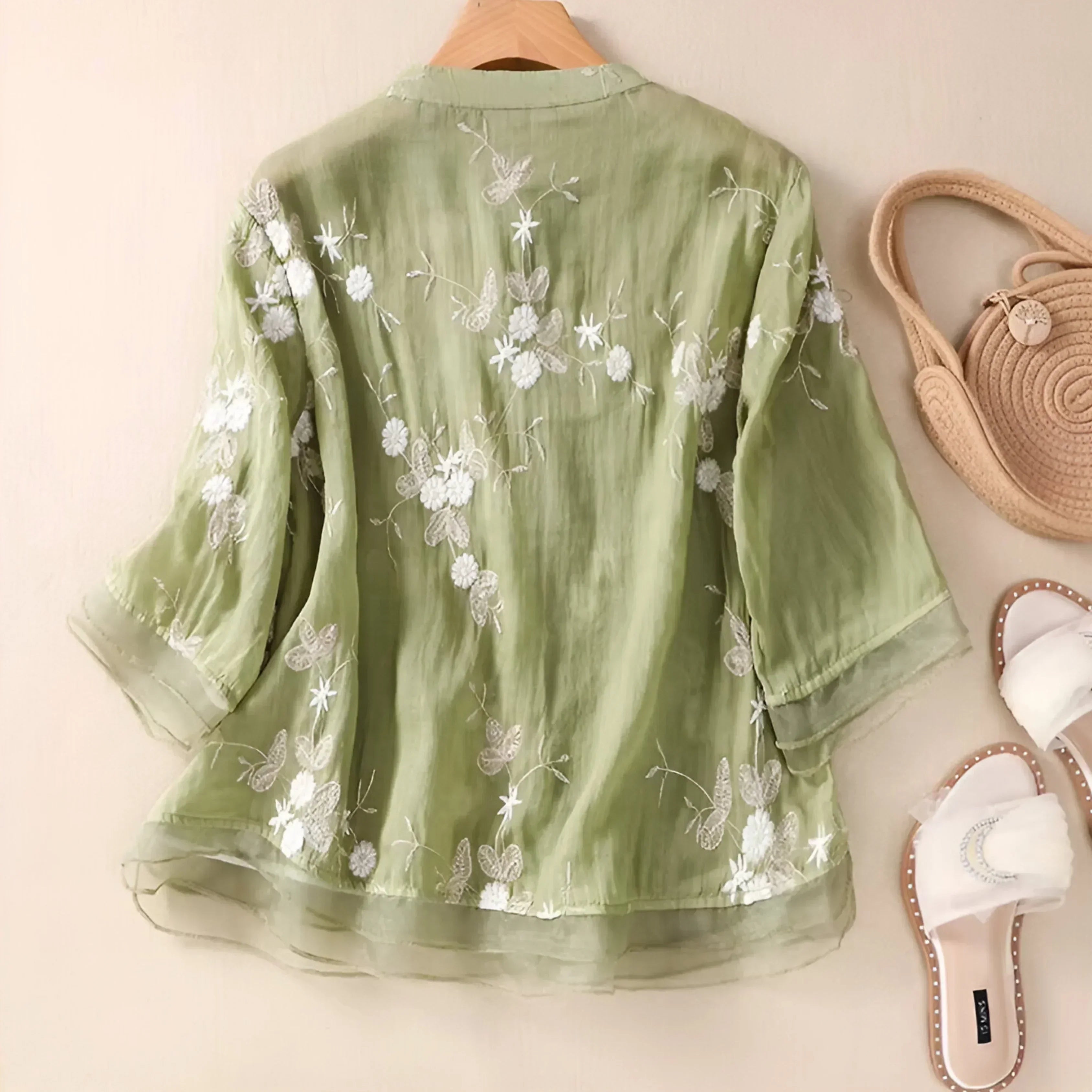Federica™ | Bluse med Blomsterknapper
