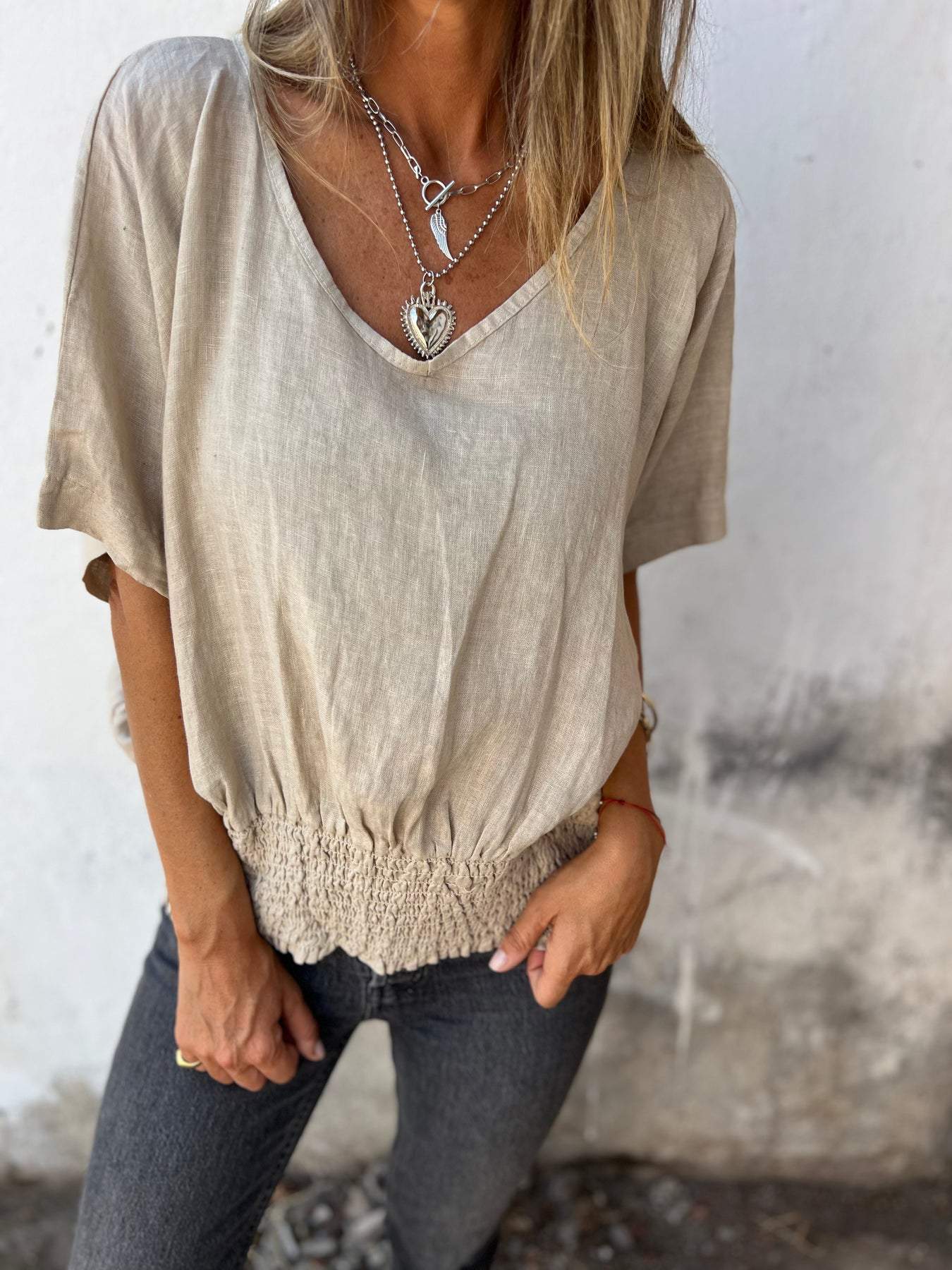 Ida™ | Behagelig Taljeret Bluse med V-hals