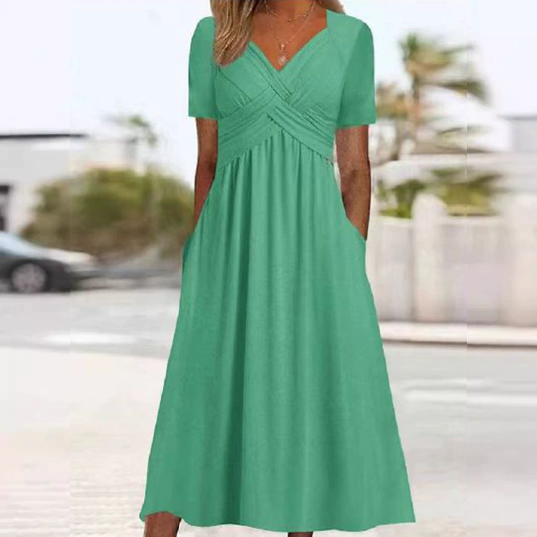 Nicole | Elegant og Slankende Kjole