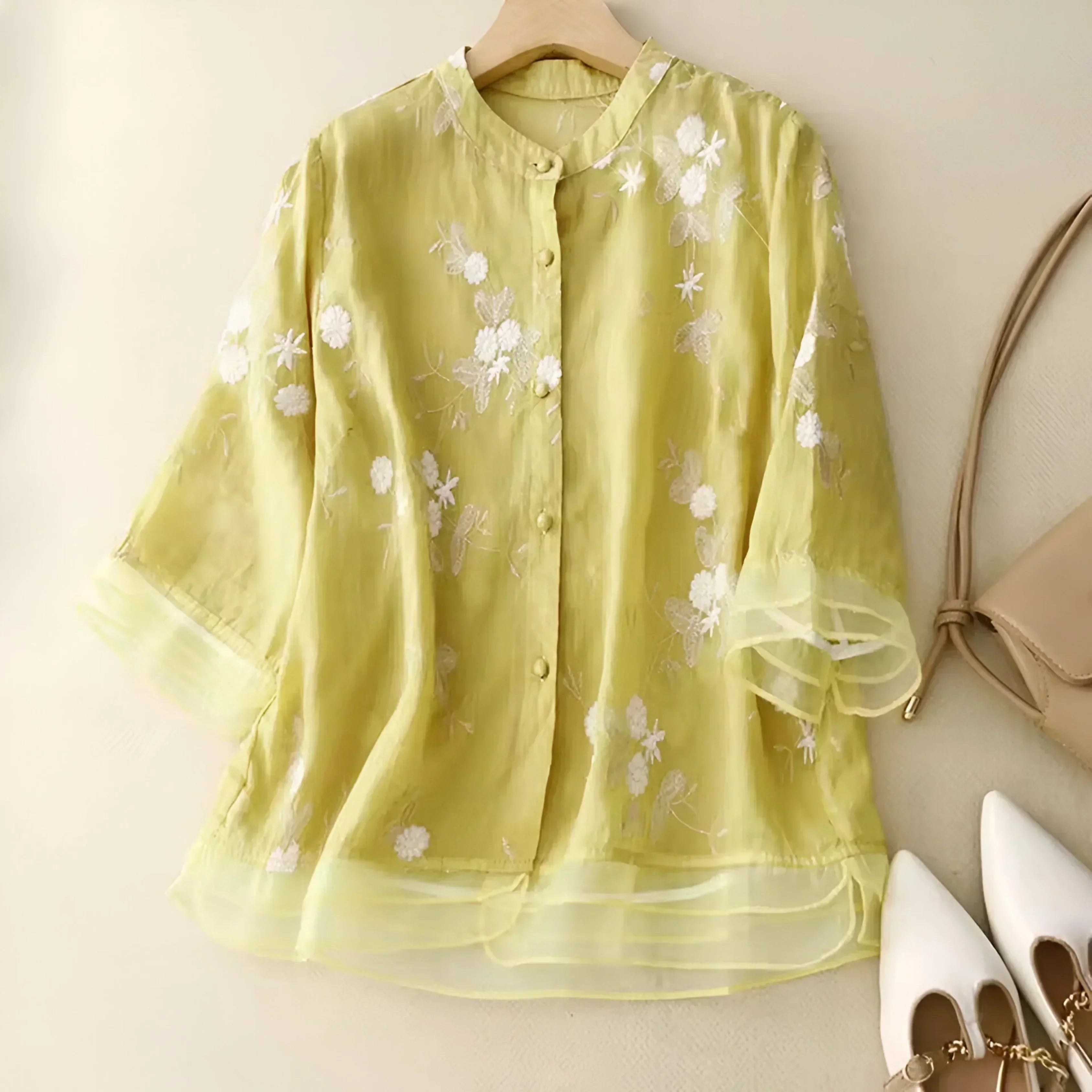 Federica™ | Bluse med Blomsterknapper