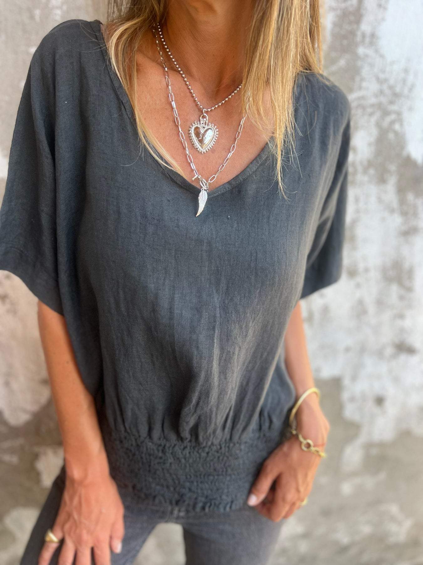 Ida™ | Behagelig Taljeret Bluse med V-hals